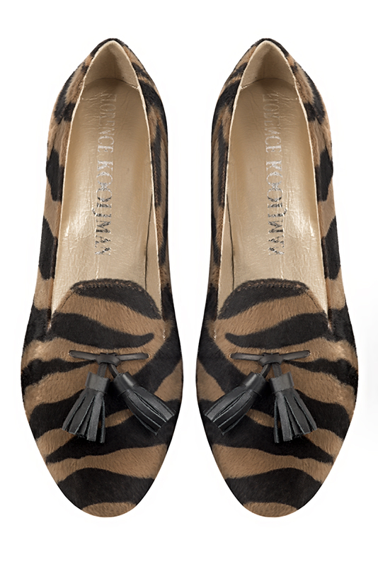 Safari black women's loafers with pompons. Round toe. Flat leather soles. Top view - Florence KOOIJMAN